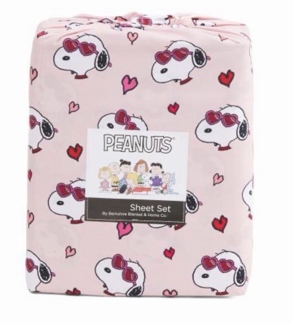 New! Peanuts Snoopy “Heart Eyes” Joe Cool Queen Sheet Set Berkshire & Home